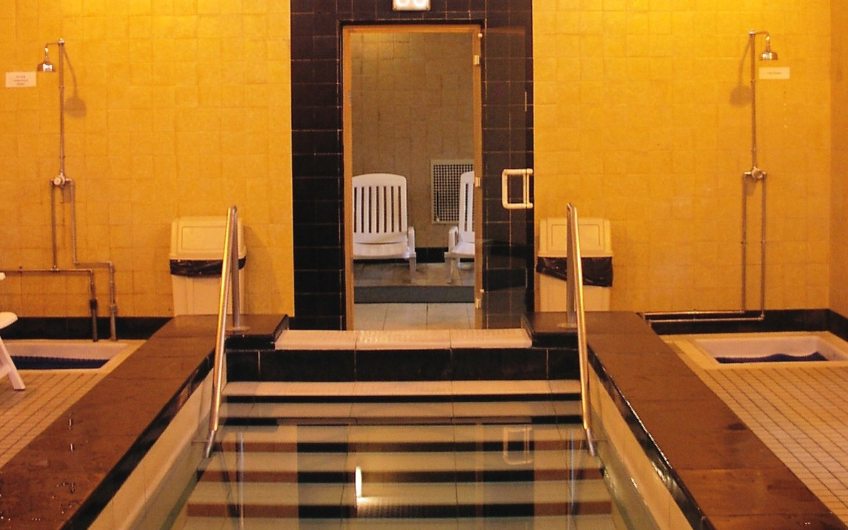 Plunge pool at Mounts Baths healthsuite